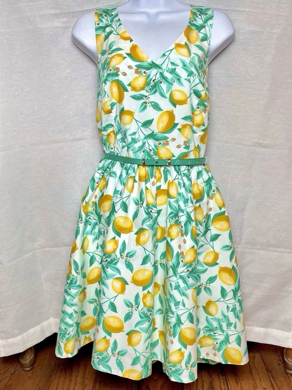 Elle Yellow Lemon and Green Leaf Print V-Neck Sleeveless Fit-Flare Dress Sz 12